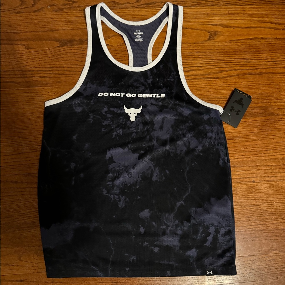 Under armour tank